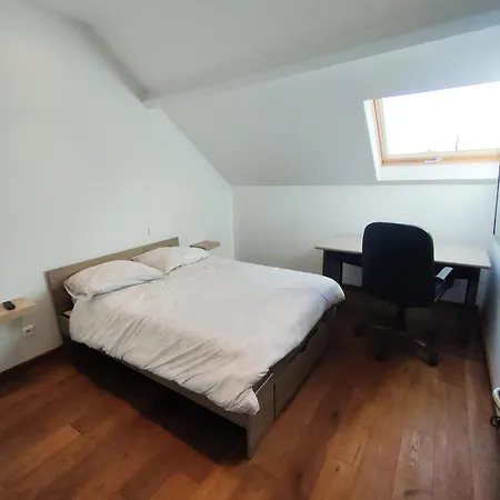 Rum i privatbostad La De Julien Avec Piscine Aureilhan (Hautes-Pyrenees)